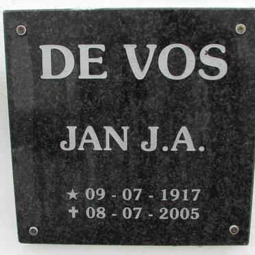 VOS Jan J.A., de 1917-2005