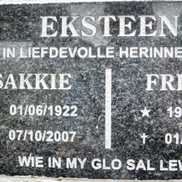 EKSTEEN Sakkie 1922-2007 &amp; Frieda 1927-2006