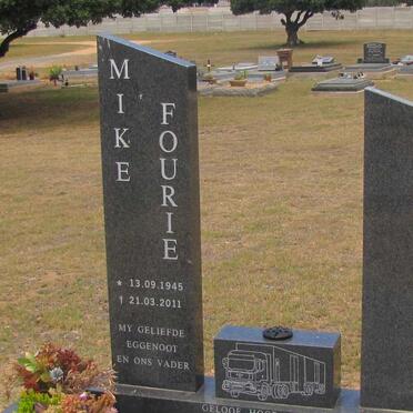 FOURIE Mike 1945-2011