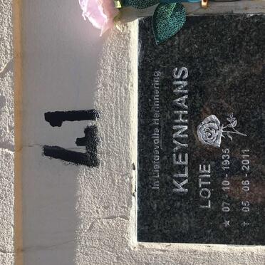 KLEYNHANS Lotie 1935-2011