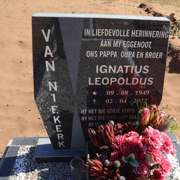 N - Vanne :: Surnames - N