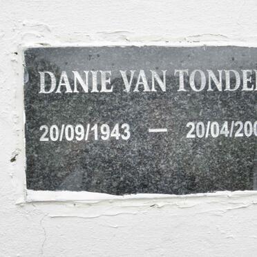 TONDER Danie, van 1943-2007