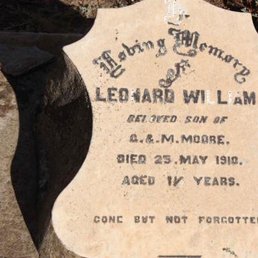 MOORE Leonard William -1910