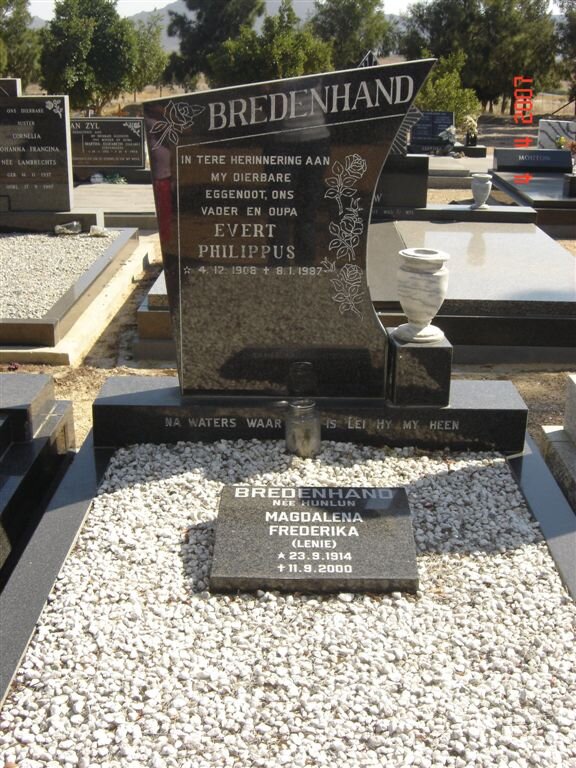 BREDENHAND Evert Philippus 1908-1987 &amp; Magdalena Frederika HUNLUN 1914-2000