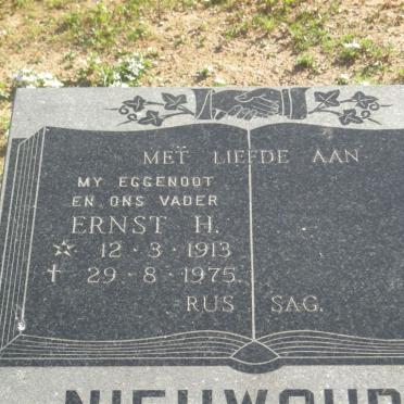 NIEUWOUDT Ernst H. 1913-1975