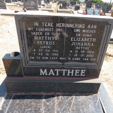 MATTHEE Matthys Petrus 1921-1990 &amp; Elizabeth Johanna 1924-2002