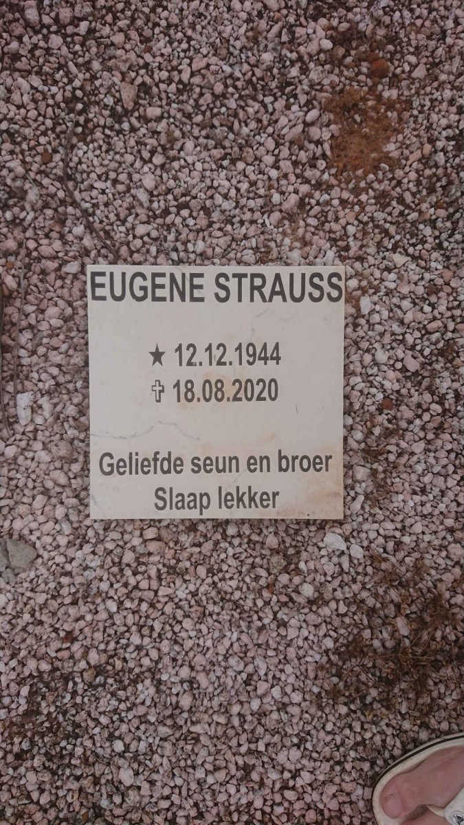 STRAUSS Eugene 1944-2020