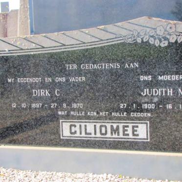 GILIOMEE Dirk C. 1897-1970 &amp; Judith M. 1900-1978