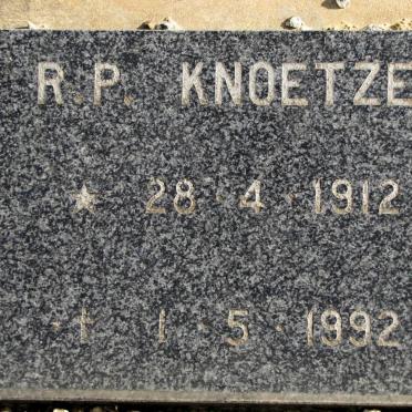 KNOETZEN R.P. 1912-1992