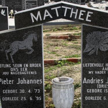 MATTHEE Andries Jakobus 1947-1989 :: MATTHEE Pieter Johannes 1973-1995