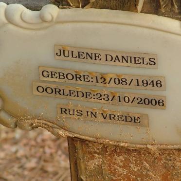 DANIELS Julene 1946-2006