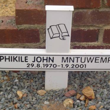 MNTUWEMPI Phikile John 1970-2001