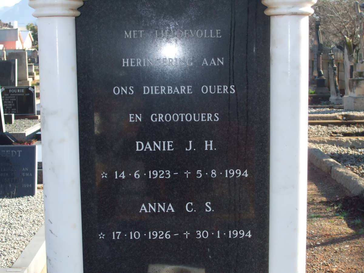 FOURIE Danie J.H. 1923-1994 & Anna C.S. 1926-1994