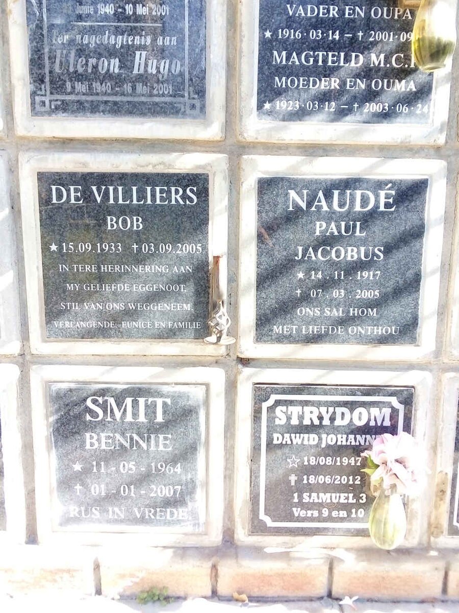 HUGO :: STRYDOM :: DE VILLIERS :: NAUDE :: SMIT_1  