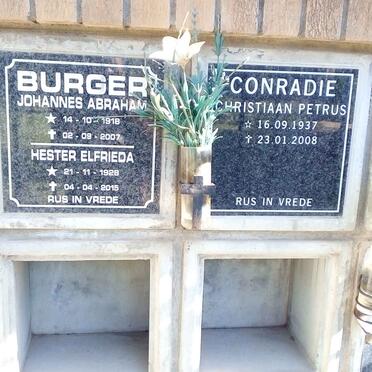 BURGER Johannes Abraham 1918-2007 & Hester Elfrieda 1928-2015 :: CONRADIE Christiaan Petrus 1937-2008