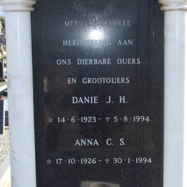 FOURIE Danie J.H. 1923-1994 &amp; Anna C.S. 1926-1994