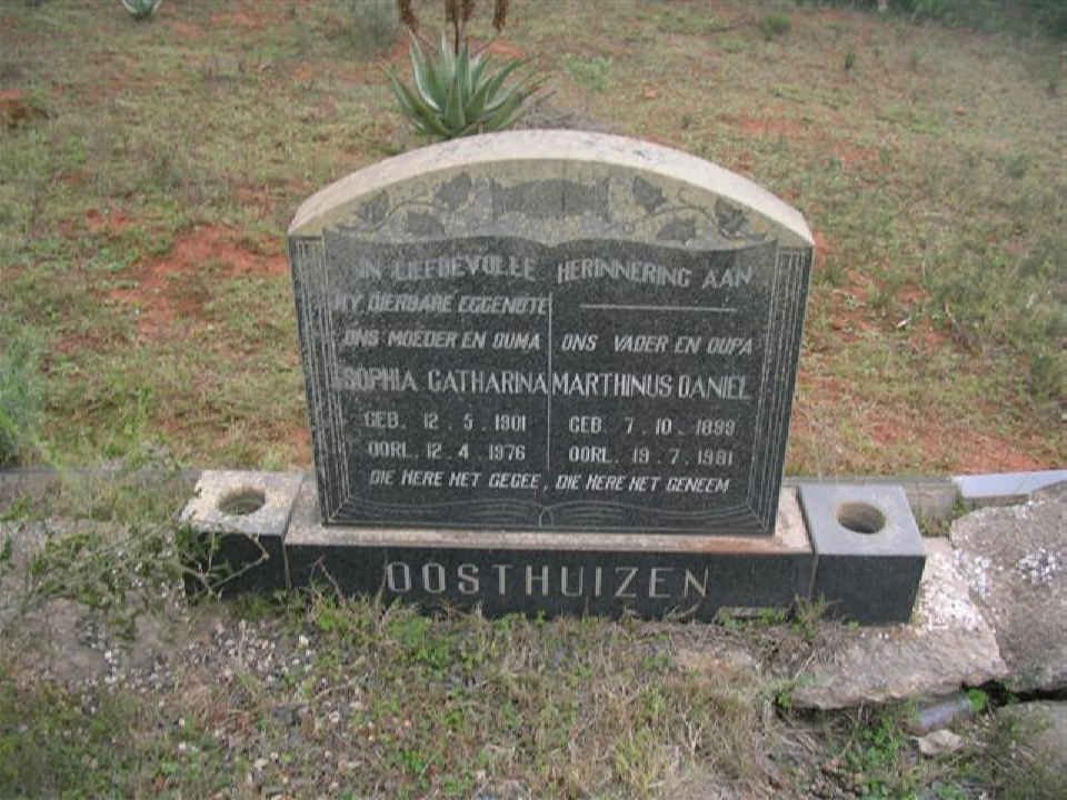 OOSTHUIZEN Marthinus Daniel 1899-1981 &amp; Sophia Catharian 1901-1976