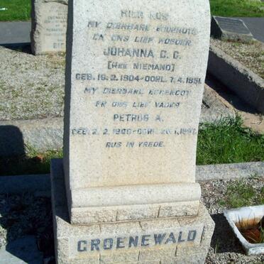 GROENEWALD Petrus A. 1900-19?? &amp; Johanna C.C. NIENABER 1904-1951