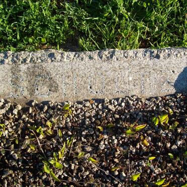 HOLTZ Pieter John 1944-1968 :: HOLTZ Phyllis Mary 1912-199?