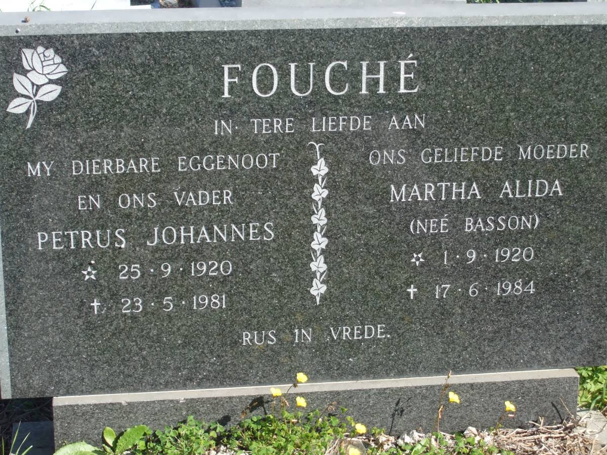 FOUCHE Petrus Johannes 1920-1981 &amp; Martha Alida BASSON 1920-1984
