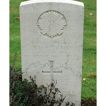 TAYLOR A.H.K. -1944