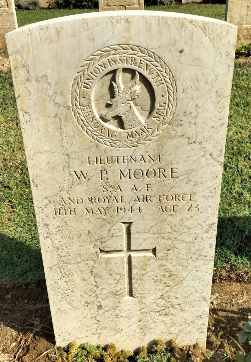 MOORE W.P. -1944