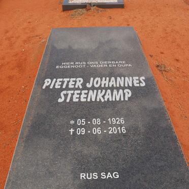 STEENKAMP Pieter Johannes 1926-2016