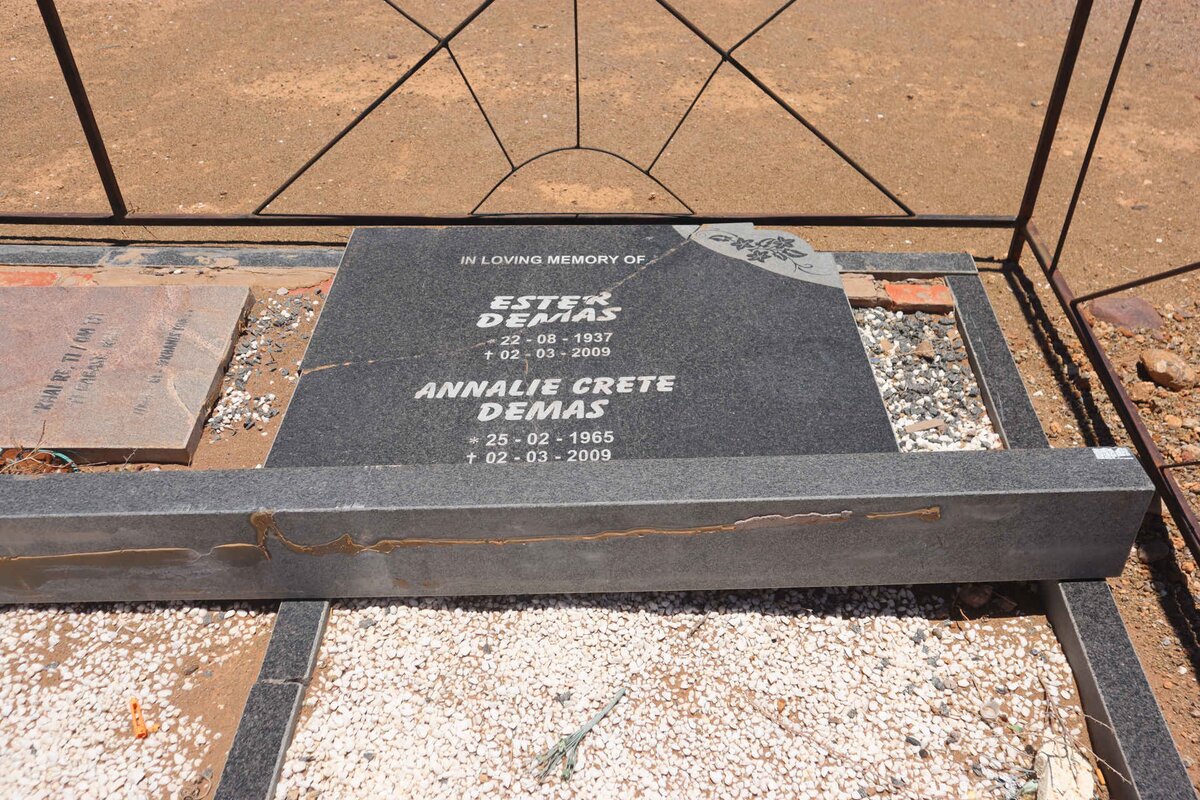 DEMAS Ester 1937-2009 :: DEMAS Annalie Grete 1965-2009