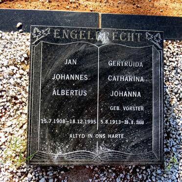 ENGELBRECHT Jan Johannes Albertus 1908-1995 & Gertruida Catherina Johanna VORSTER 1913-2000