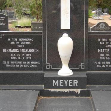 MEYER Hermanus Engelbrecht 1889-1974 &amp; Maatjé Maria 1897-1984