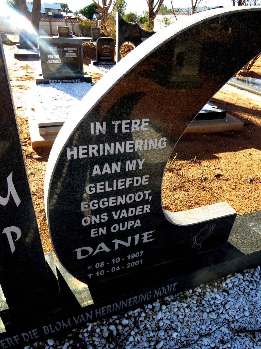 TROMP Danie 1907-2001 & Kitty 1925-2023 _3