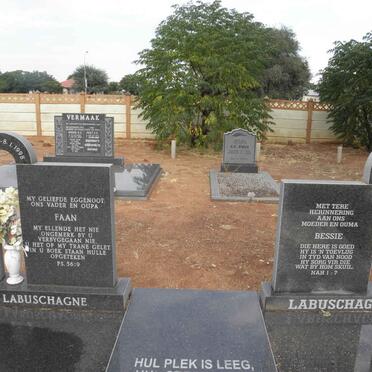 LABUSCHAGNE Stefanus P. 1926-1998 &amp; Elizabeth W. 1942-2003