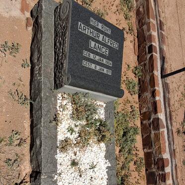 LANGE Arthur Alfred 1904-1971