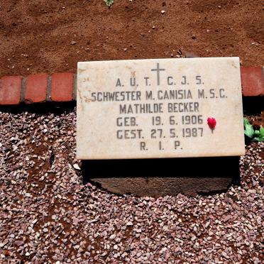 BECKER Mathilde 1906-1987