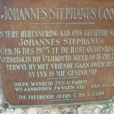 Namibia, OSHIKOTO region, Tsumeb, Otjikoto Lake, memorial