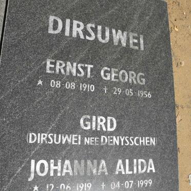 DIRSUWEI Ernst Georg 1910-1956 &amp; Johanna Alida GIRD voorh. DIRSUWEI nee DENYSSCHEN 1919-1999