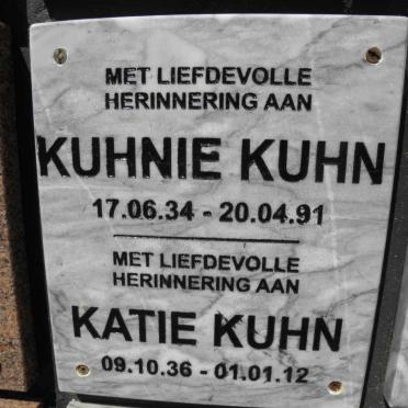 KUHN Kuhnie 1934-1991 &amp; Katie 1936-2012