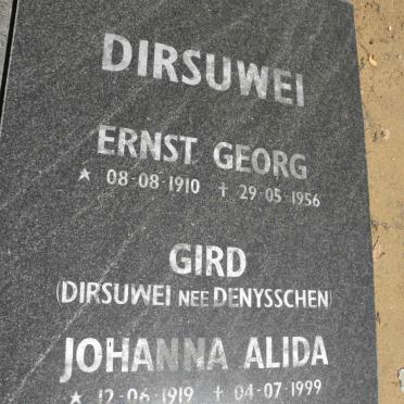 DIRSUWEI Ernst Georg 1910-1956 &amp; Johanna Alida GIRD voorh. DIRSUWEI nee DENYSSCHEN 1919-1999