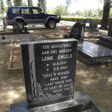 ENGELS Lenie 1897-1986