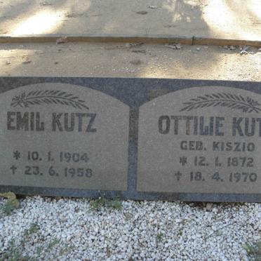 KUTZ Emil 1904-1958 :: KUTZ Ottilie nee KISZIO 1872-1970