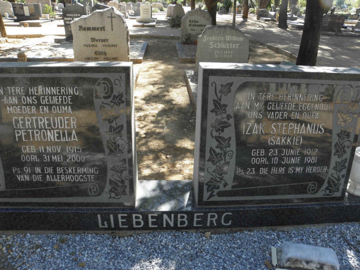 LIEBENBERG Izak Stephanus 1912-1981 & Gertreuder Petronella 1915-2000