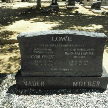 LOWE Cyril Ernest 1910-1975 &amp; Magdalena Francina 1911-2001