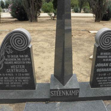 STEENKAMP Johan Dawid Gerhardus 1920-2001 &amp; Hester Gertruida 1925-1981 
