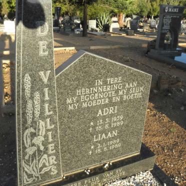 VILLIERS Adri, de 1959-1989 :: VILLIERS Liaan, de 1989-1989