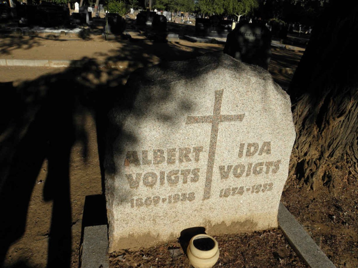 VOIGTS Albert 1869-1938 & Ida 1874-1932