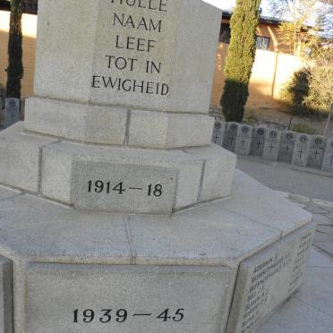 02. War Memorial 