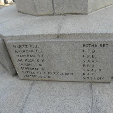 09. War Memorial 