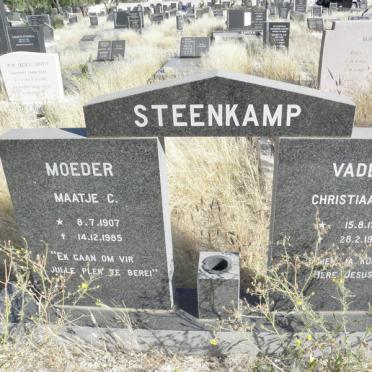 STEENKAMP Christiaan J. 1913-1996 &amp; Maatje C. 1907-1985