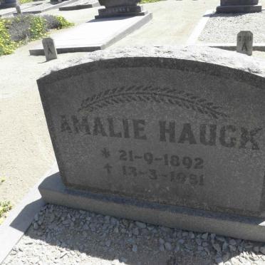 HAUCK Amalie 1892-1981