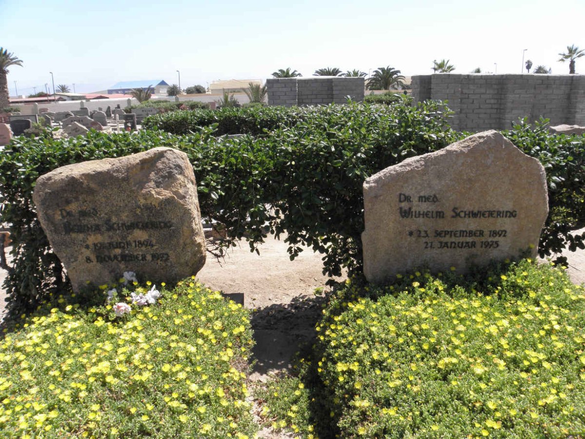 SCHWIETERING Wilhelm 1892-1975 & Bertha 1894-1972